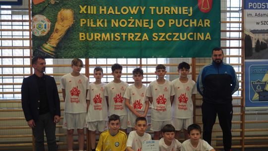 XIII Halowy Turniej Piłki Nożnej o Puchar Burmistrza Szczucina