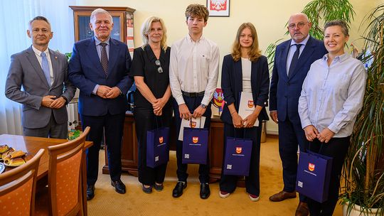 Z Wierzchosławic na sportowe podium - nagrody dla młodych mistrzów pływania