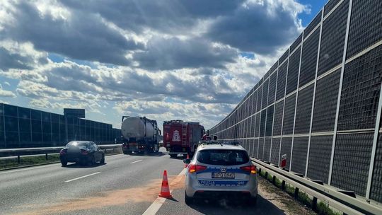 Zdarzenie z udziałem motocyklisty na A4. Interweniowały liczne służby