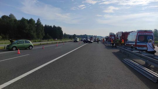 Zderzenie dwóch samochodów na autostradzie A4, tym razem bez osób poszkodowanych