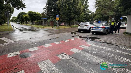 Zderzenie Lexusa i Opla na skrzyżowaniu w Mościcach Zderzenie Lexusa i Opla na skrzyżowaniu w Mościcach