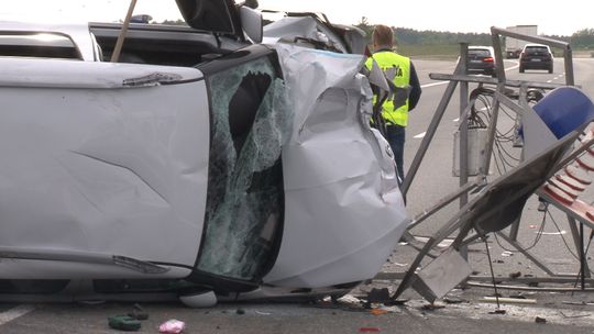 Zderzenie pojazdów na autostradzie Tarnów-Dębica. 2 osoby trafiły do szpitala