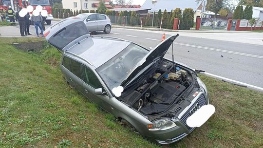Zderzenie samochodów osobowych w Starych Żukowicach