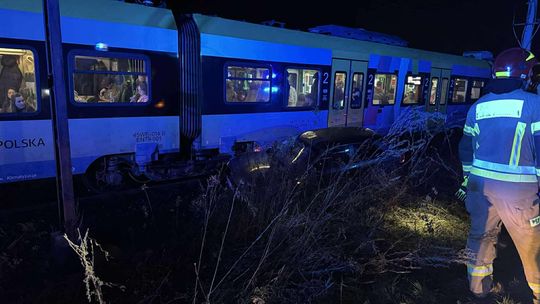 Zderzenie samochodu z pociągiem w Tarnowie