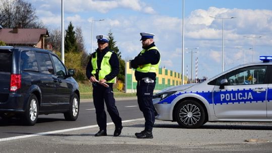 Zdjął spodnie przed policjantami… podczas kontroli drogowej w Niepołomicach