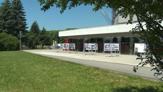 Życie codzienne w Mościcach prosto z archiwalnych albumów