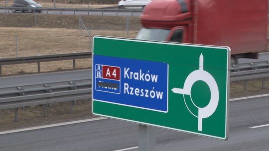 Zygzakiem po autostradzie, bez "prawka" i na "podwójnym" gazie