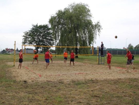 Festyn rodzinny z IX Turniejem siatkówki plażowej służb mundurowych w Zgłobicach Festyn rodzinny z IX Turniejem siatkówki plażowej służb mundurowych w Zgłobicach