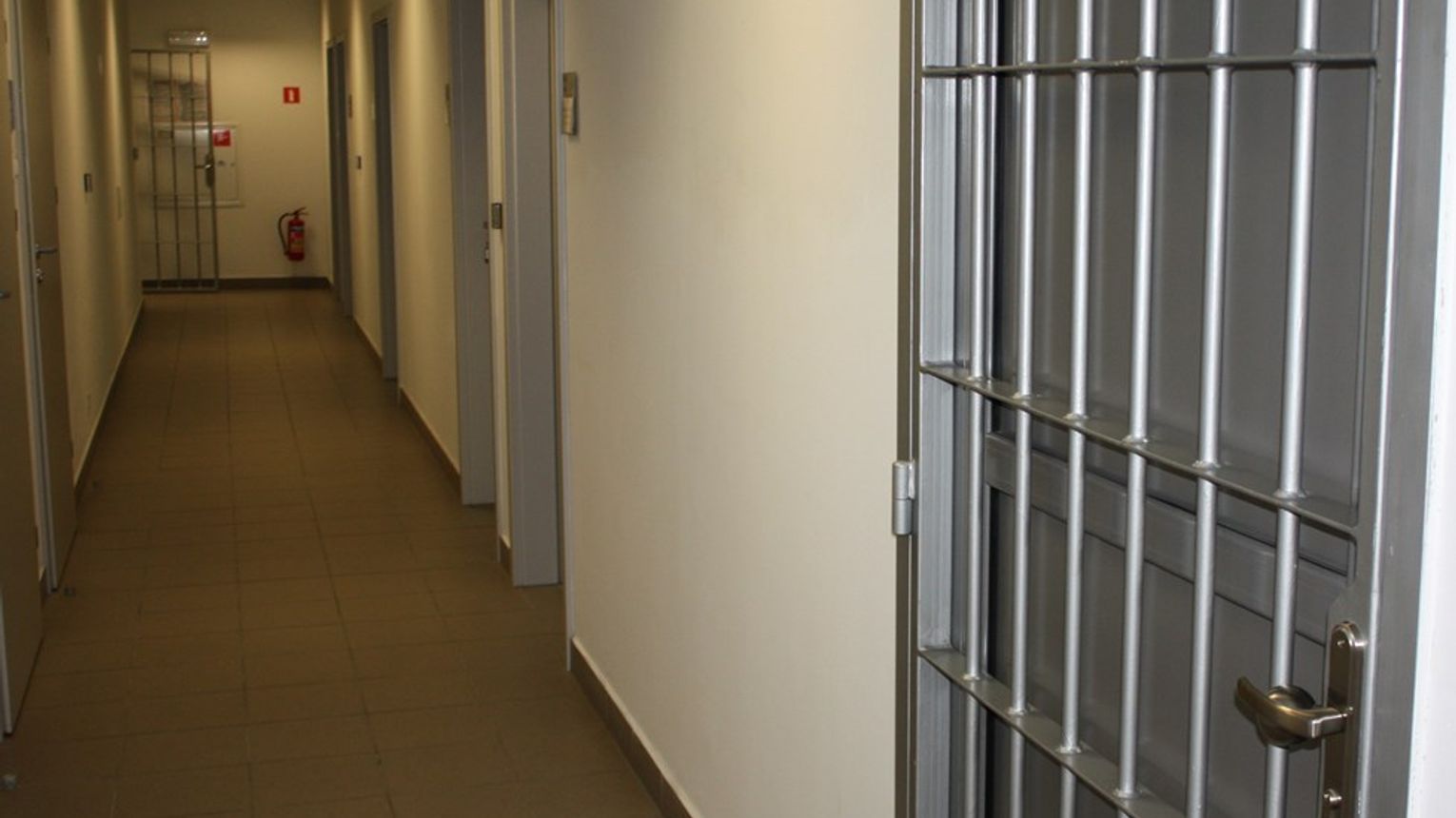 32-latek chciał sprawdzić czy jest poszukiwany. Został zatrzymany
