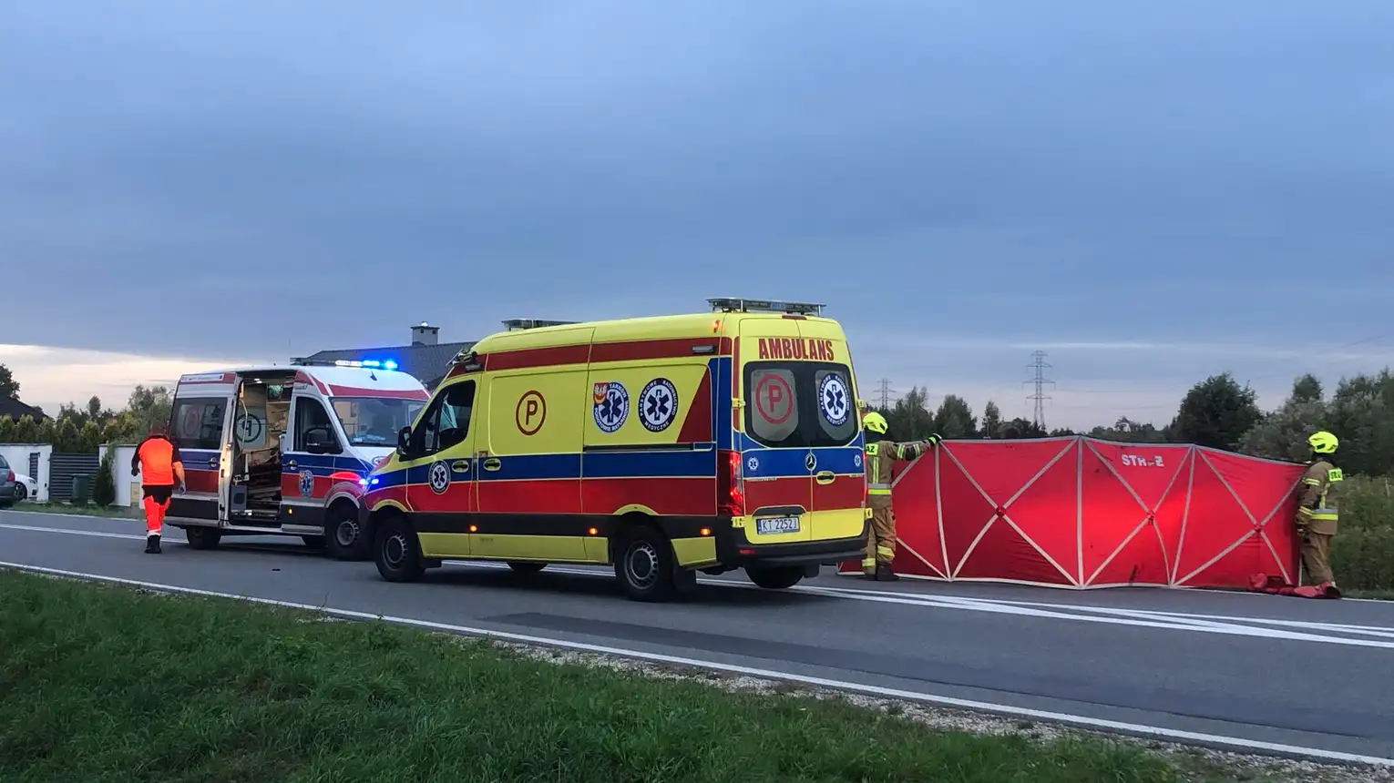 4-letnie dziecko zostało potrącone przez samochód w Łęgu Tarnowskim. Śmigłowcem trafiło do szpitala