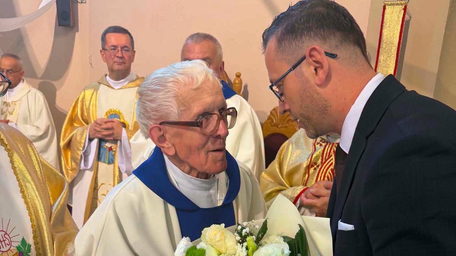 70 lat kapłańskiej posługi. Ks. prałat Józef Potyrała uhonorowany w rodzinnych Szerzynach
