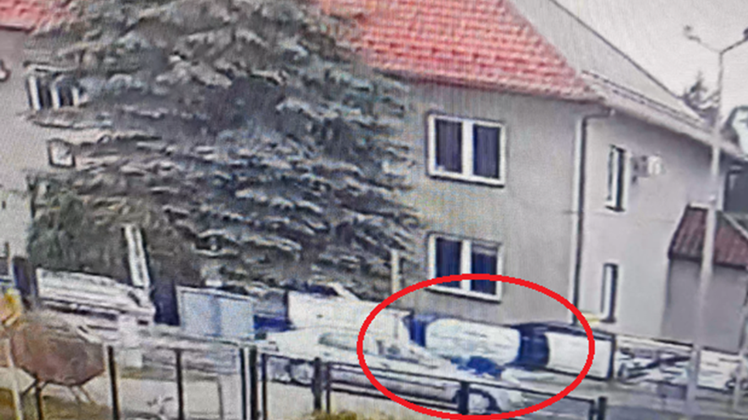 86-latek za kierownicą potrącił 10-latka na oczach policji. Wstrząsające nagranie z Osieka