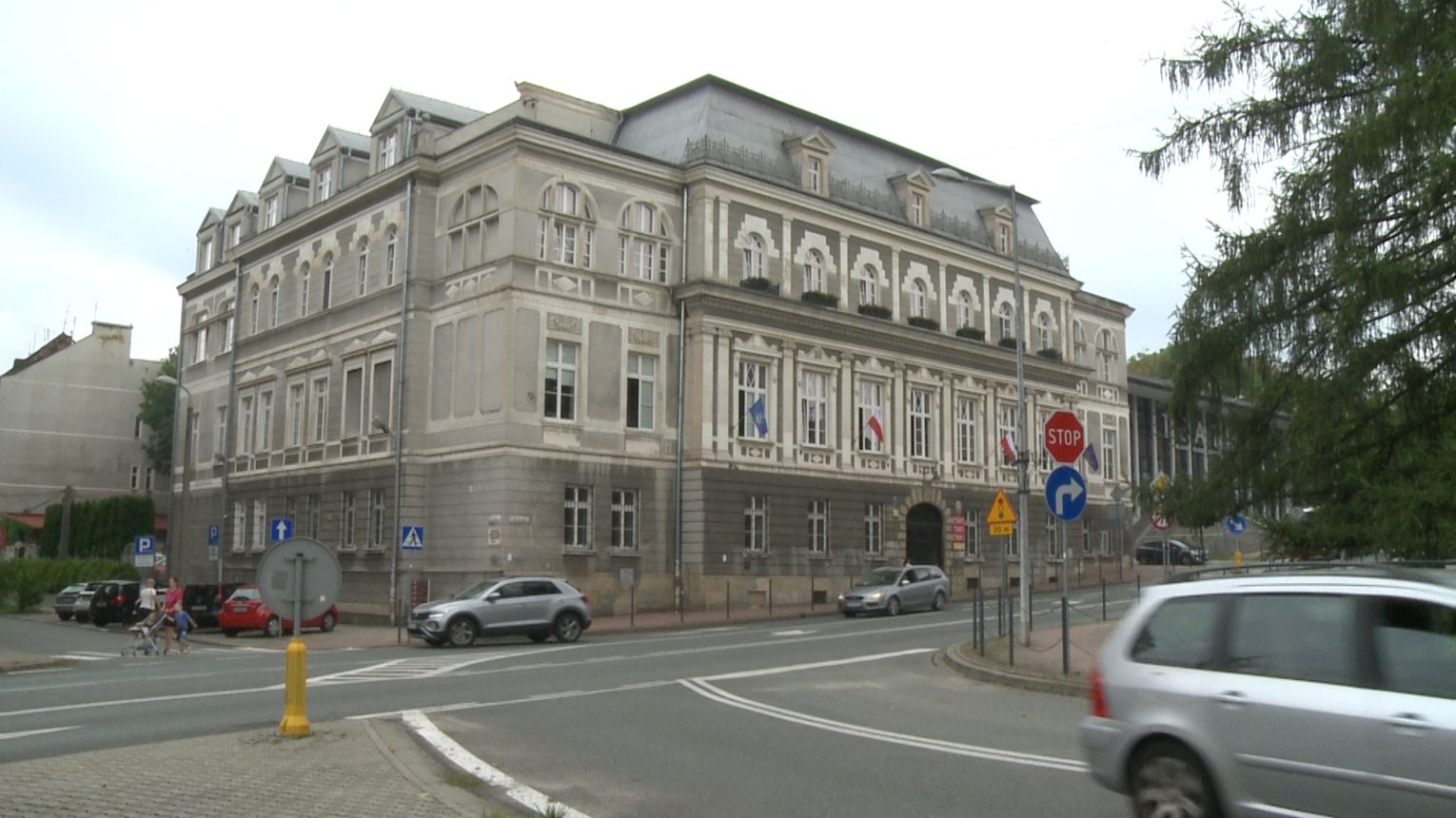 Błędy w projektach sparaliżowały inwestycje. Tarnów szuka winnych i liczy straty
