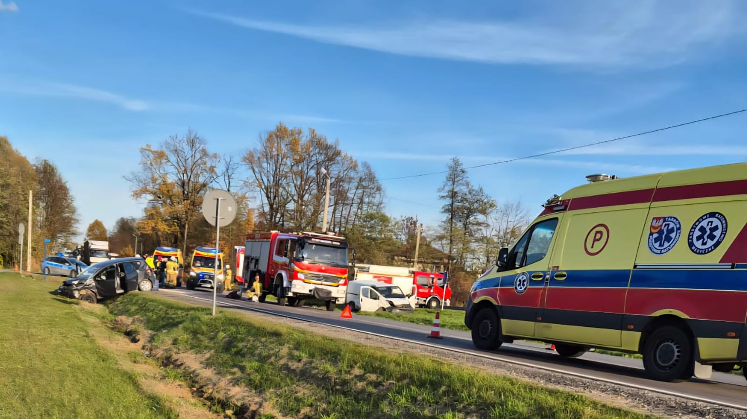 Cztery osoby poszkodowane w wypadku na trasie z Mielca do Lisiej Góry