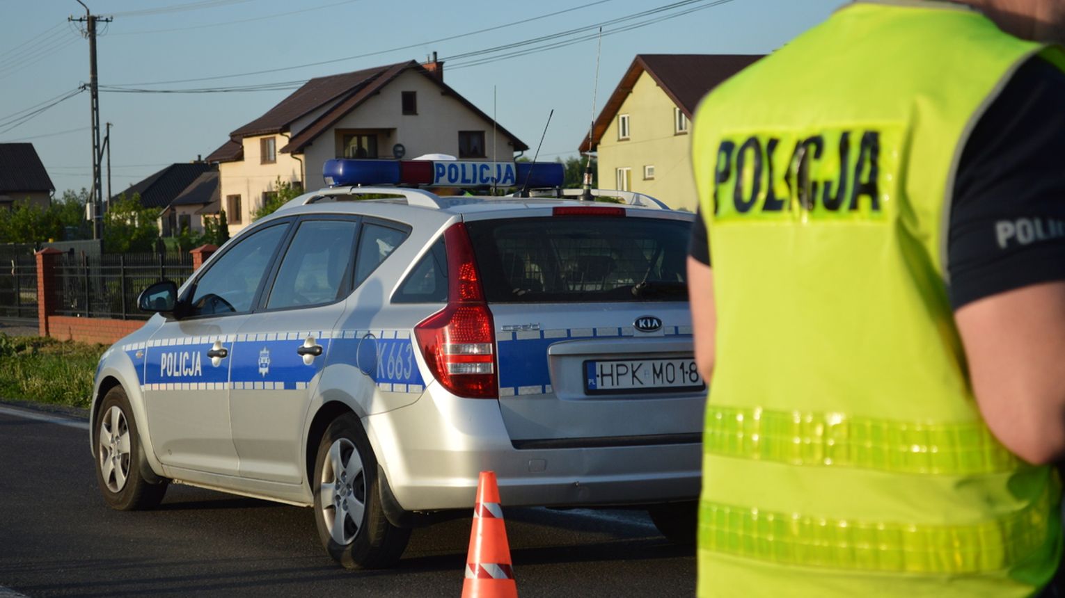 Dąbrowscy policjanci zatrzymali kierowcę z sądowym zakazem kierowania pojazdami