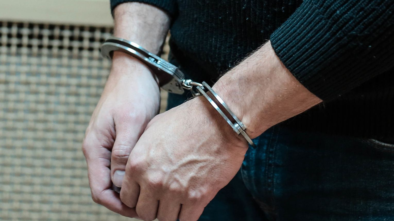 Dąbrowski policjant będąc na zakupach dwukrotnie zatrzymał tego samego sklepowego złodzieja