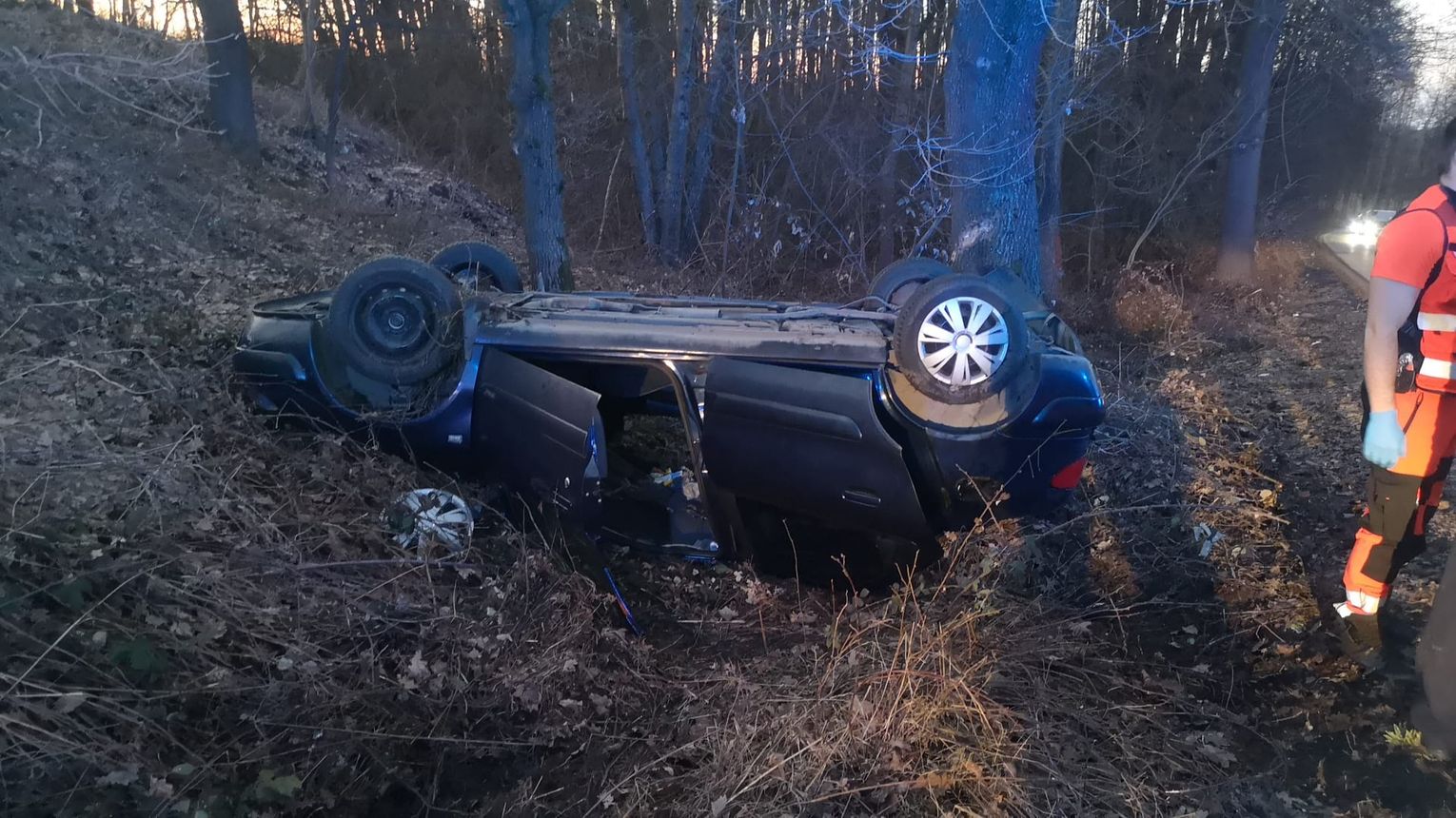 Dachowanie w Szczepanowie. Jedna osoba poszkodowana