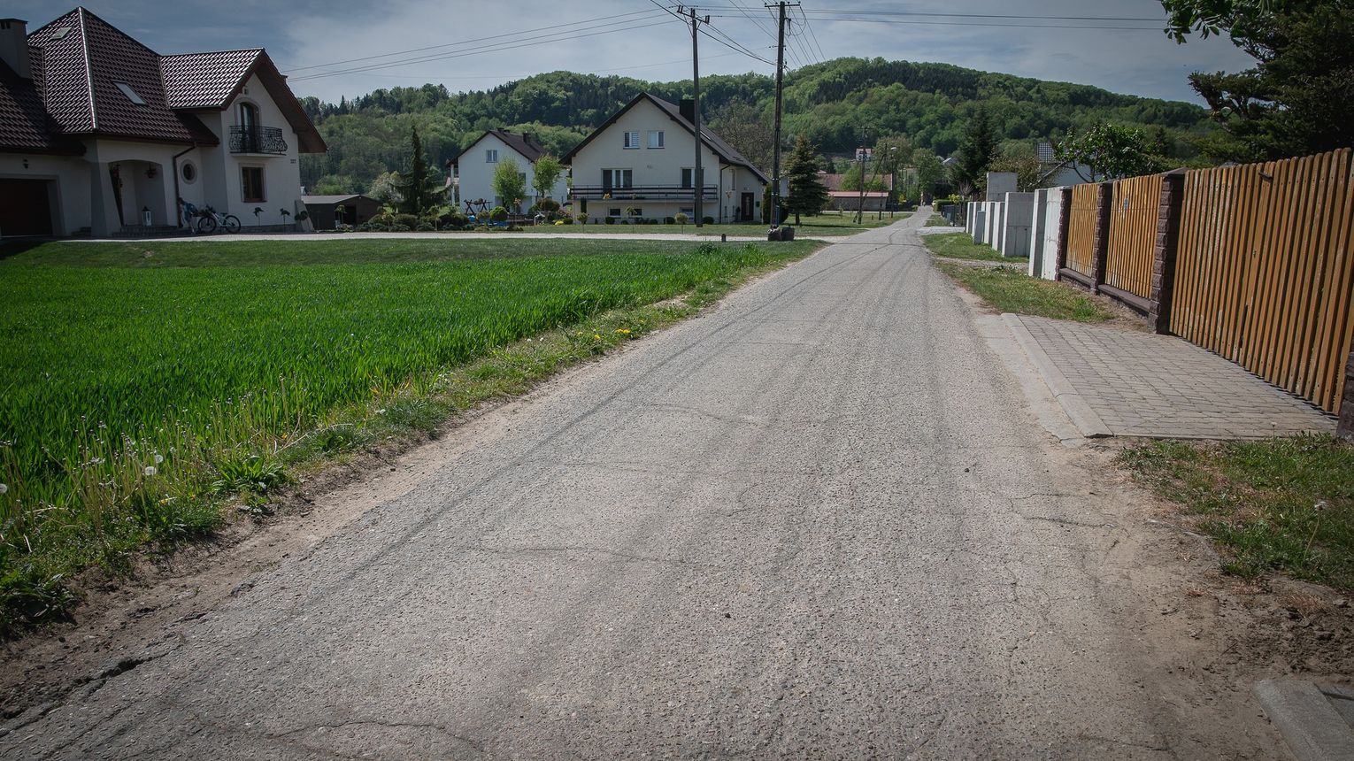 Duże pieniądze trafią do Olszyn. Ta droga wreszcie zostanie wyremontowana