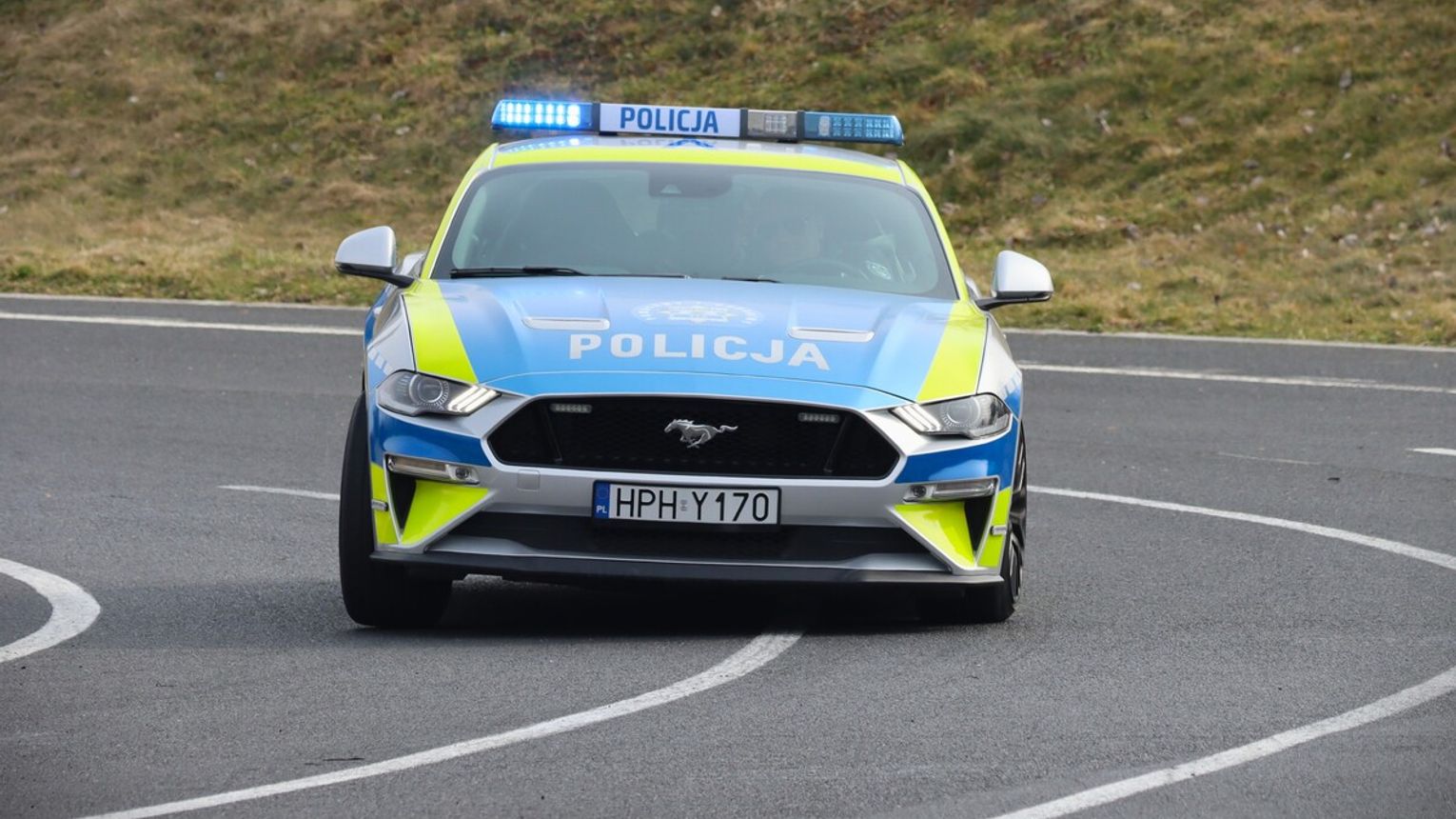 Ford Mustang oficjalnie w służbie Mazowieckiej Policji