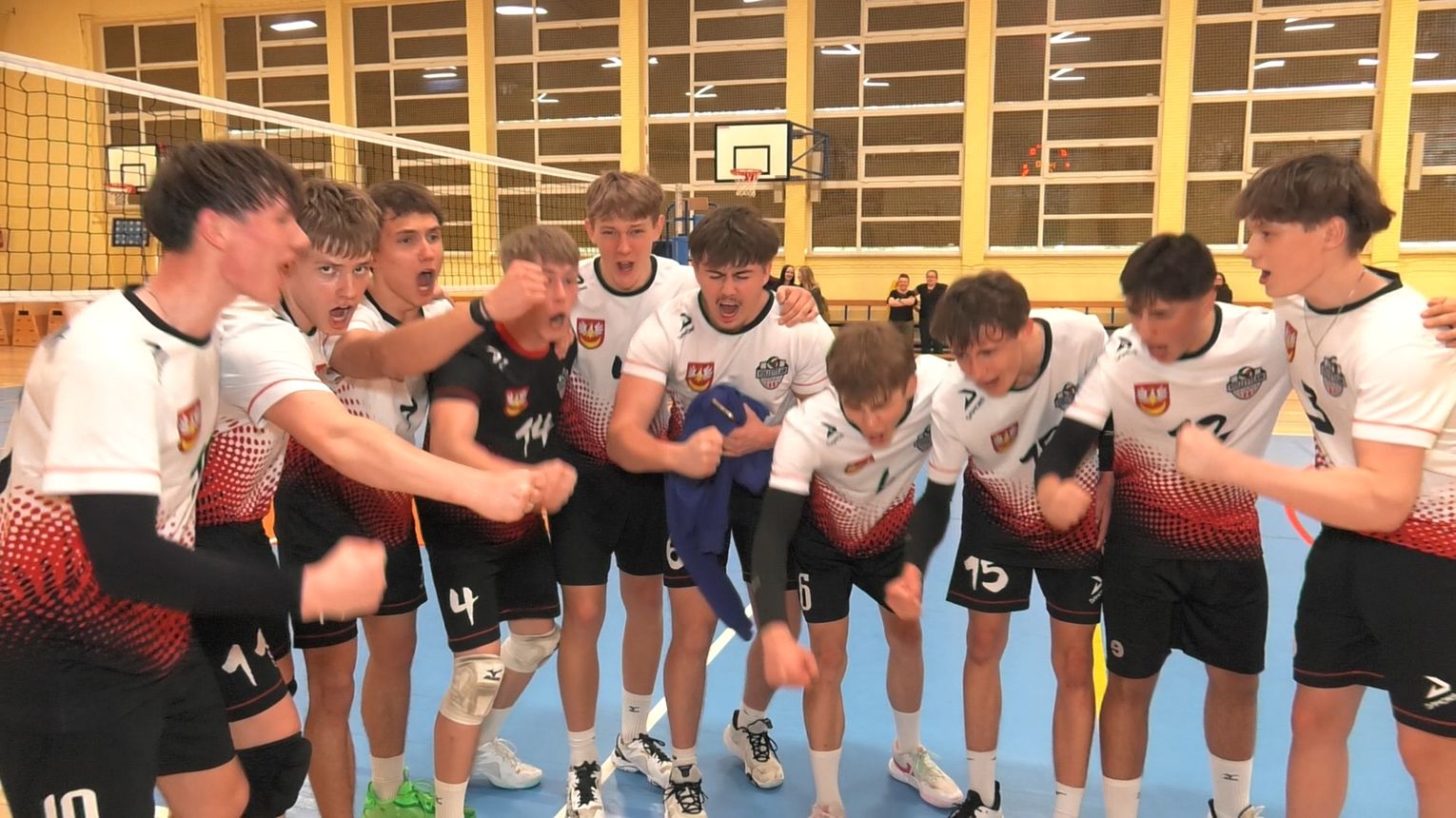 Gromnik mistrzem rejonu: Awans do finałów po wygranej z I Liceum Ogólnokształcącym w Tarnowie