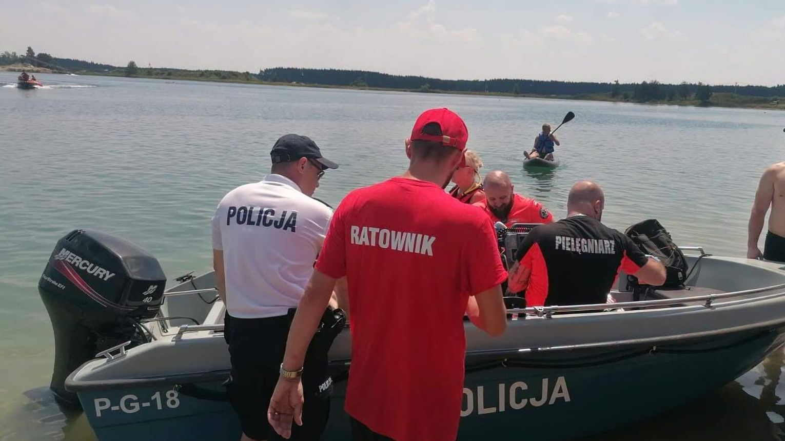 Groźna sytuacja podczas pikniku służb ratowniczych w Radłowie. Młody mężczyzna znalazł się pod wodą