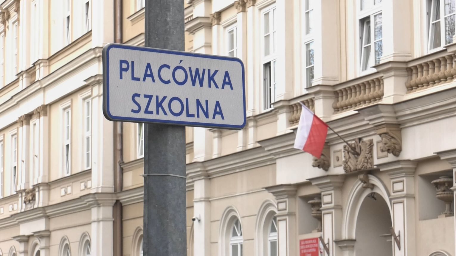 Jaki los czeka tarnowskie podstawówki?