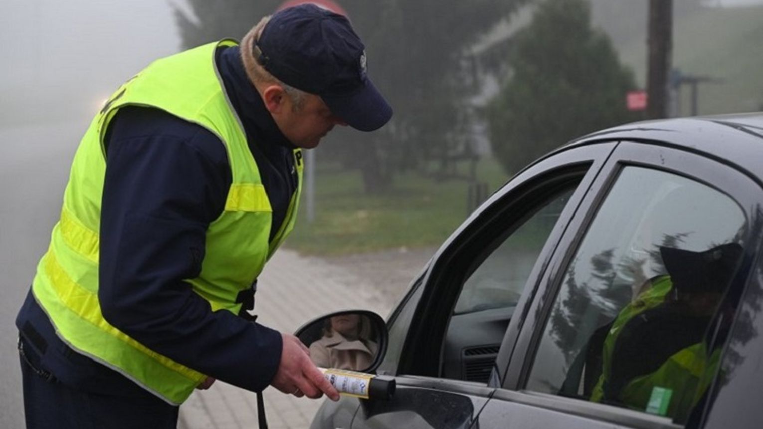 Jechał 148 km/h w terenie zabudowanym. Stracił prawo jazdy i został ukarany wysokim mandatem