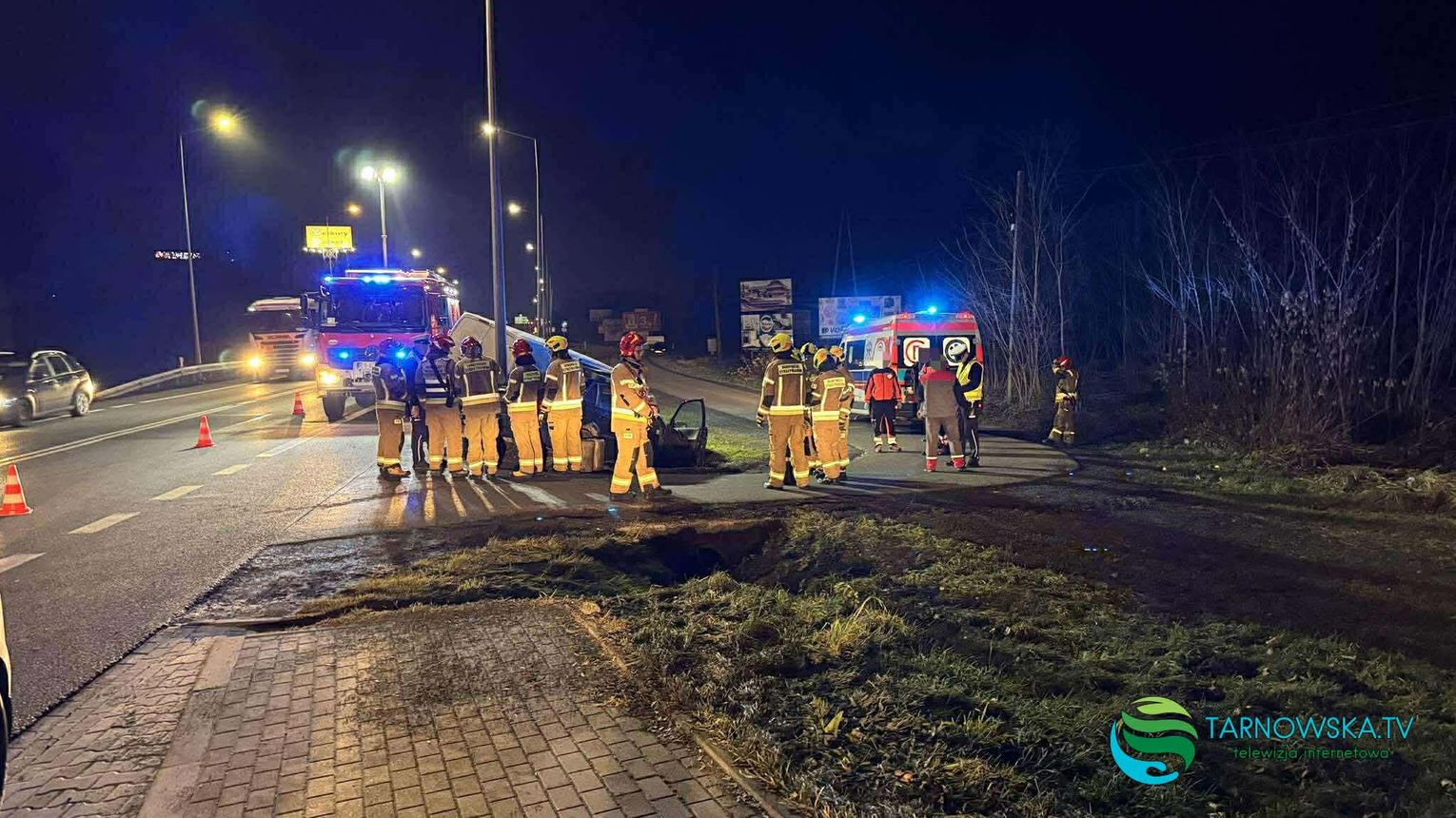 Jedna osoba w szpitalu po zderzenie samochodów w Ładnej pod Tarnowem