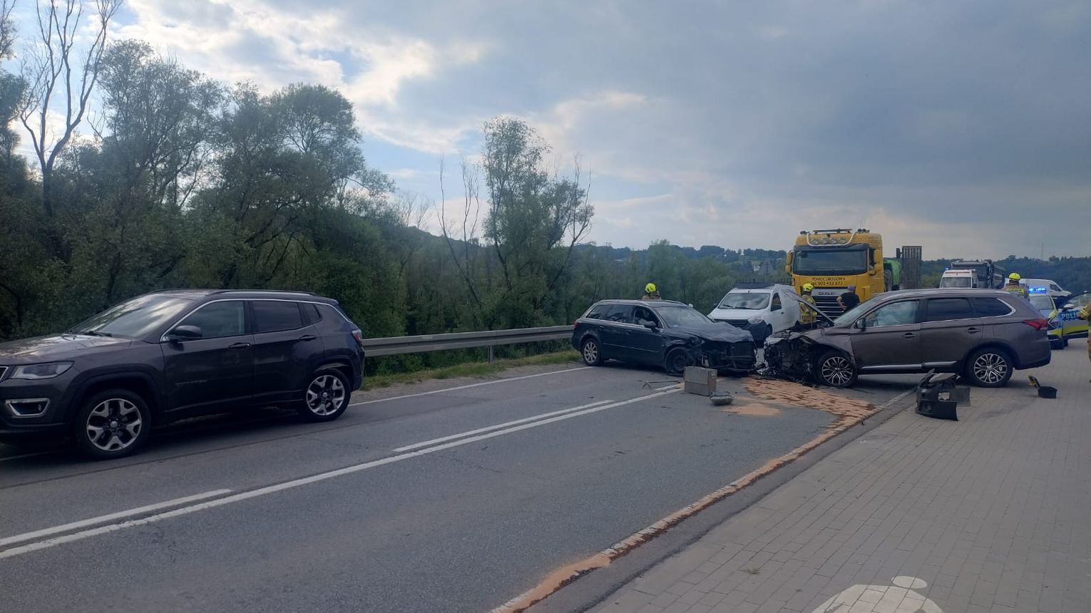 Karambol na wjeździe do Zakliczyna. Trzy osoby w szpitalu