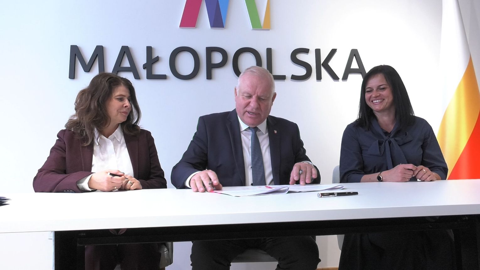 Kompostowniki dla Małopolski. Gminy z regionu tarnowskiego już podpisały umowy