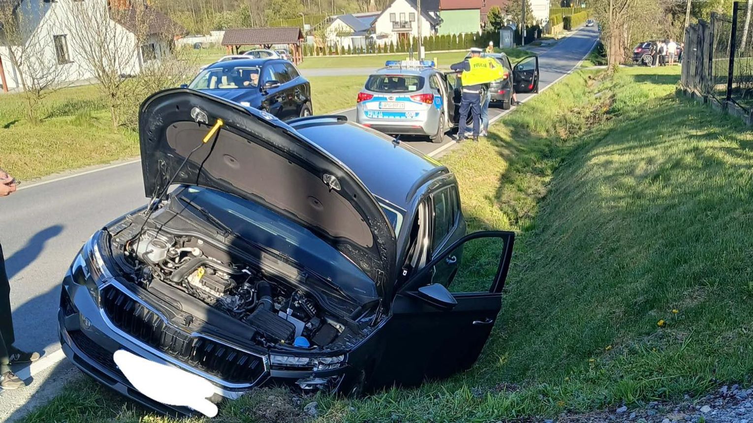Lewniowa: 16-latek potrącony przez samochód. Na miejscu lądował śmigłowiec LPR