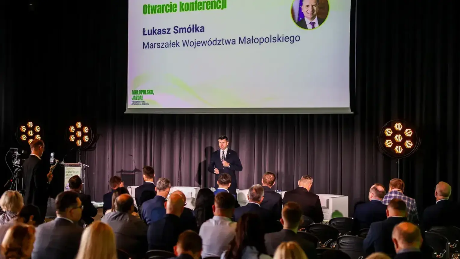Małopolska przyspiesza z transportem. 29 mln pasażerów kolei i miliardowe inwestycje w tabor