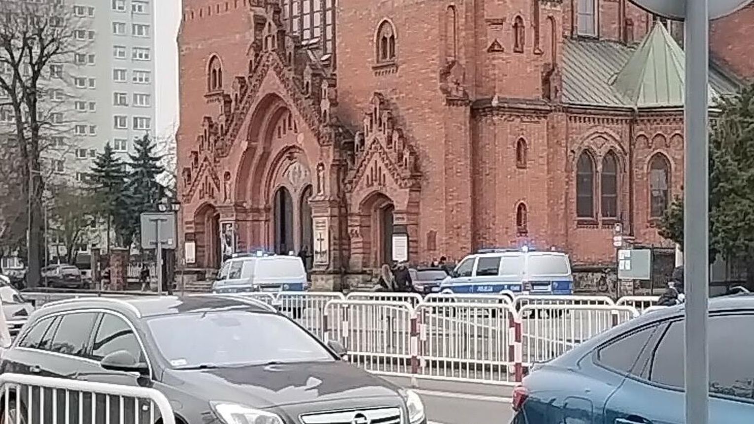 Miało dojść do pobicia mężczyzny. Policyjna akcja przy Krakowskiej w Tarnowie