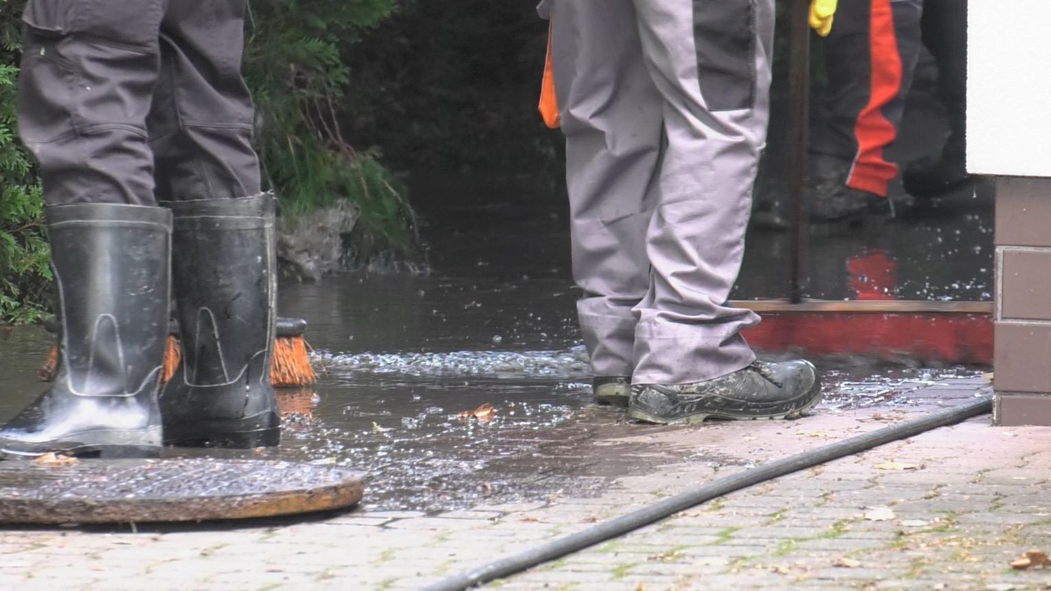 Milionowa inwestycja i woda z szamba. Kryzys kanalizacyjny na Pędrackiego