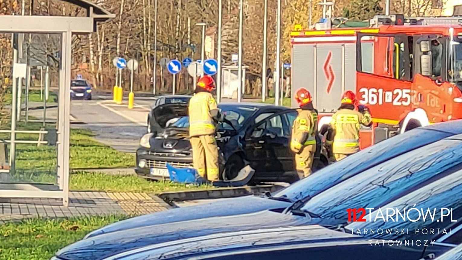 Młoda kobieta trafiła do szpitala po wypadku samochodowym w Tarnowie