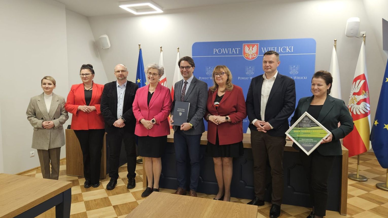 Niemal 3,7 mln zł z Rządowego Funduszu Rozwoju Dróg dla powiatów wielickiego i brzeskiego oraz gminy Gdów