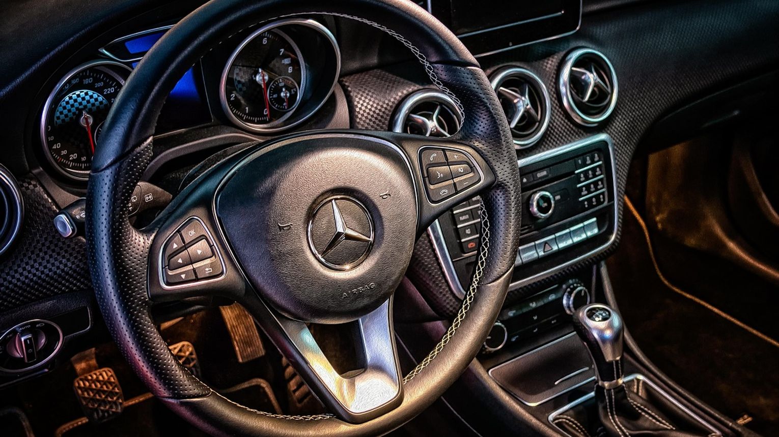 Niezawodne auto do firmy – jakie wybrać i jak sfinansować?