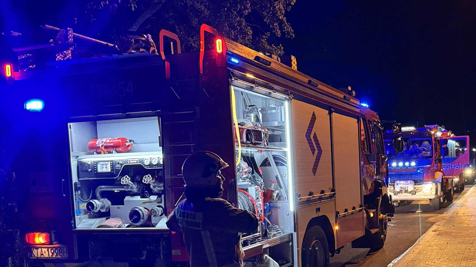 Nieznana substancja rozlana w bloku w Dąbrowie Tarnowskiej