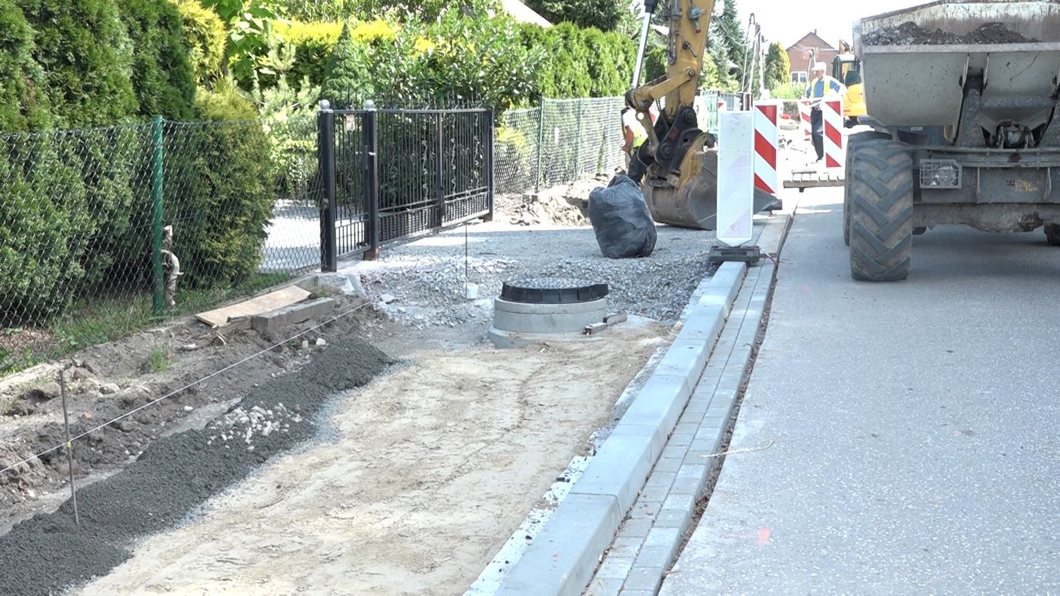 Nowy chodnik i bezpieczniejsze centrum Grobli