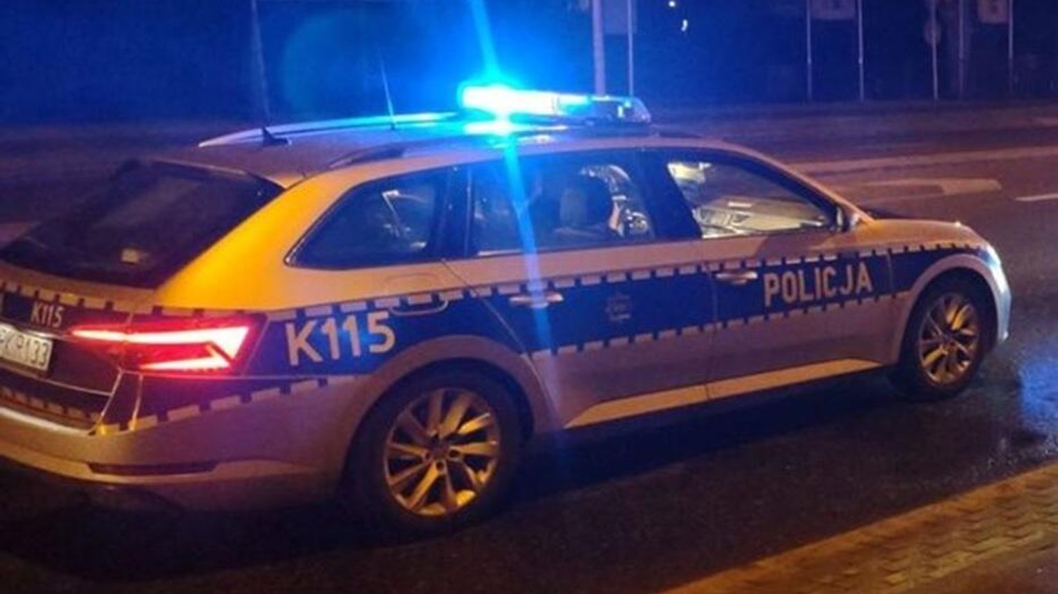 Policjanci zatrzymali 39-latka, który zdemolował autobus w Rzeszowie