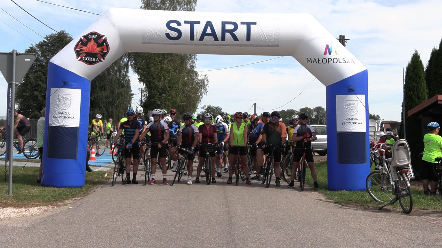 Ponad 300 rowerzystów na trasie. Ruszyła 9. edycja rajdu w gminie Szczurowa