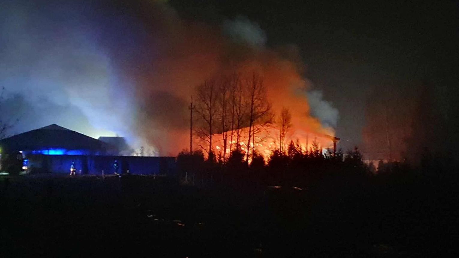 Potężny pożar w powiecie krakowskim. Trwa akcja gasnicza