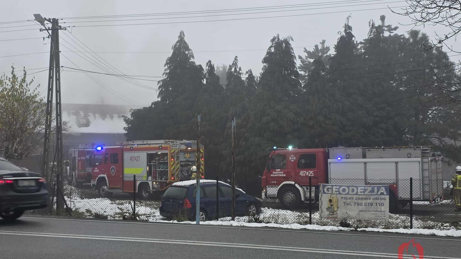 Pożar poddasza w budynku garażowo-mieszkalnym w Czchowie