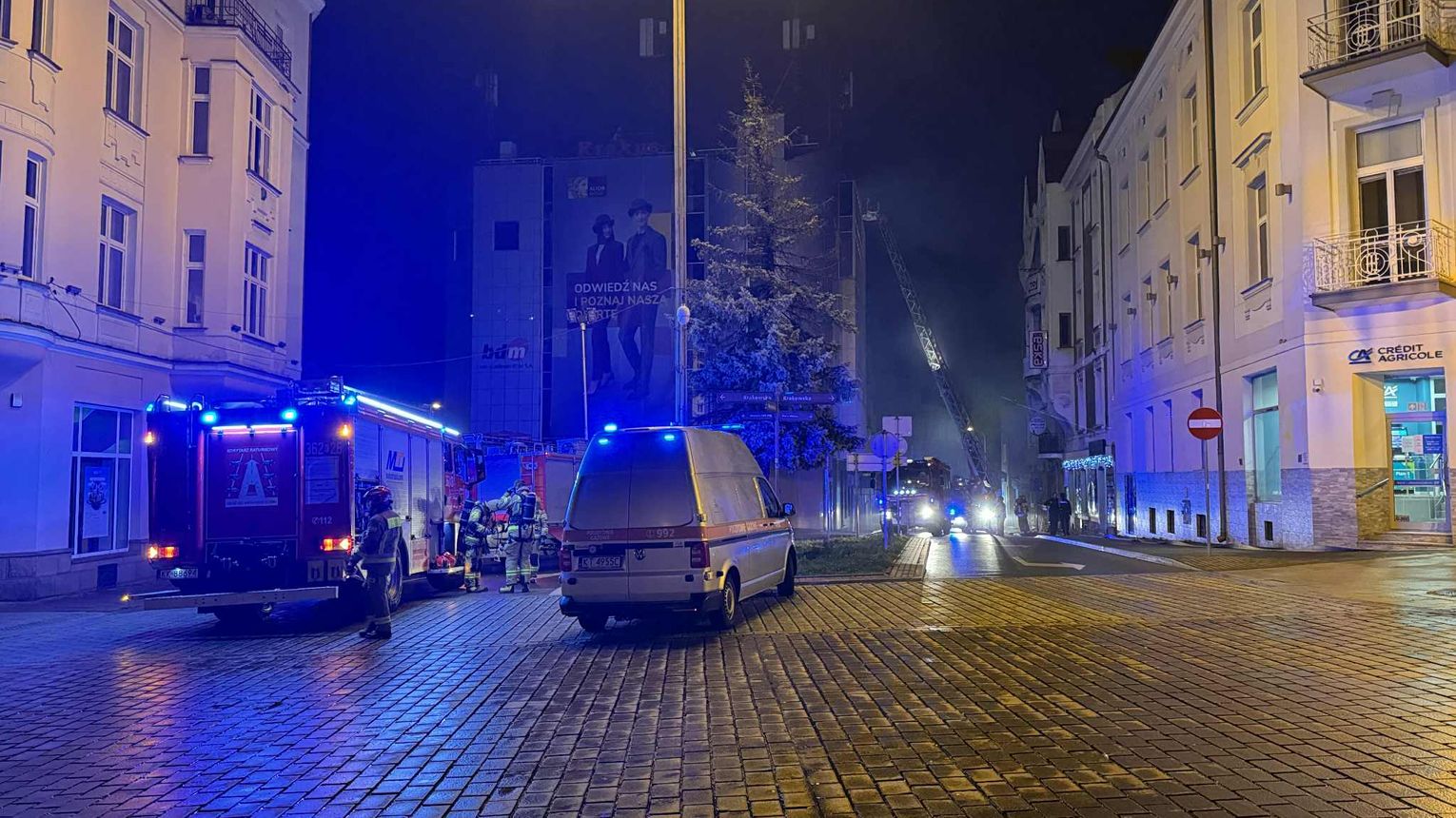Pożar w budynku usługowo-handlowym w centrum Tarnowa