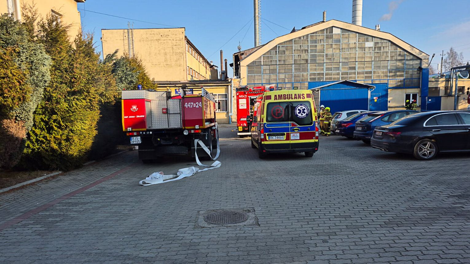 Pożar w hucie szkła w Jaśle, wyciekło płynne szkło