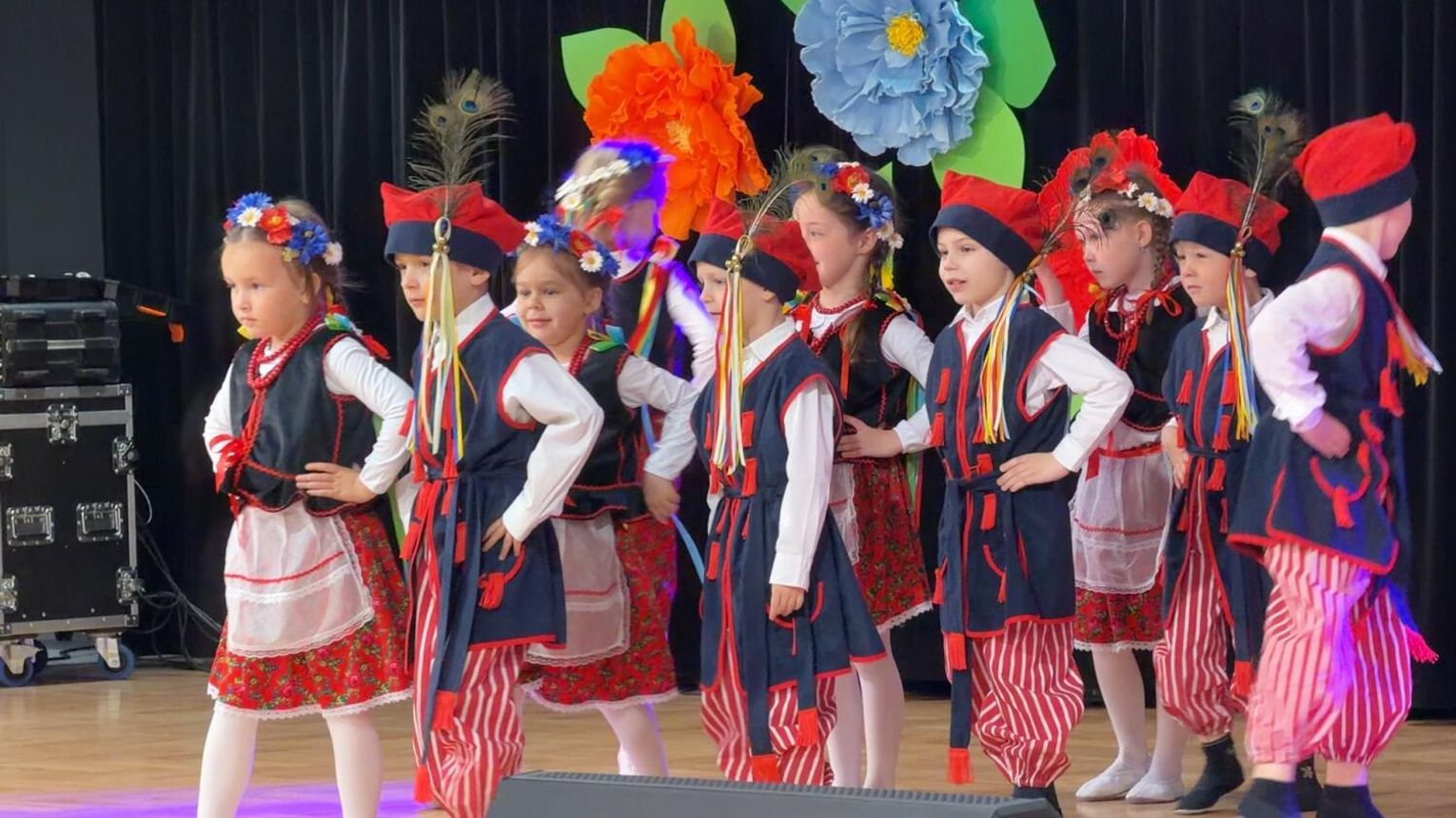Przegląd tańców regionalnych przedszkolaków w Lisiej Górze