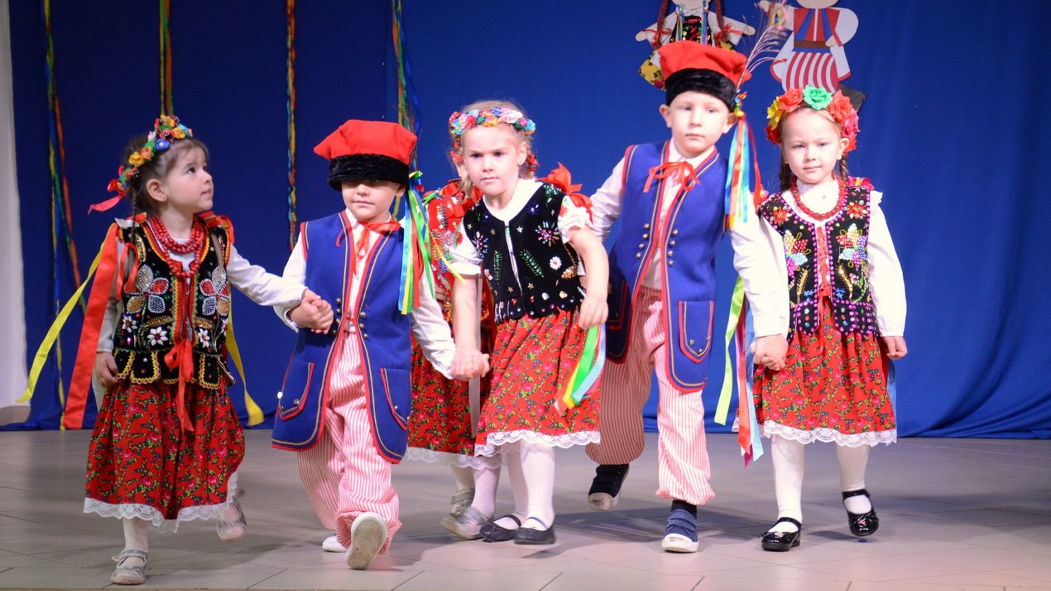 Skocznie i kolorowo na nutę ludową