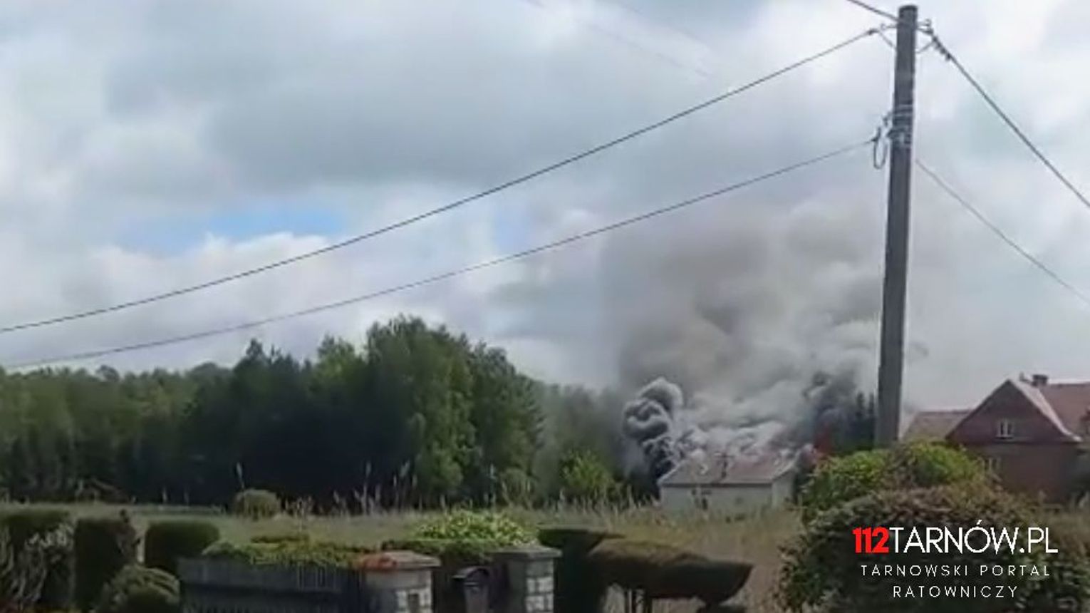 Skrzyszów. Pożar budynku gospodarczego w zakładzie produkcyjnym