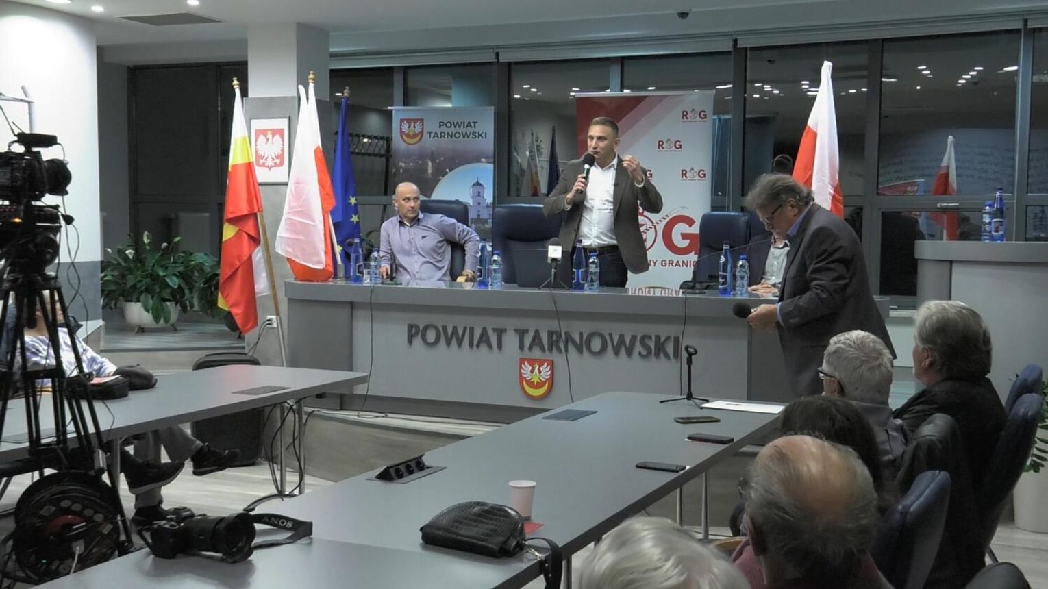 Spotkanie otwarte z Robertem Bąkiewiczem w Starostwie Powiatowym w Tarnowie