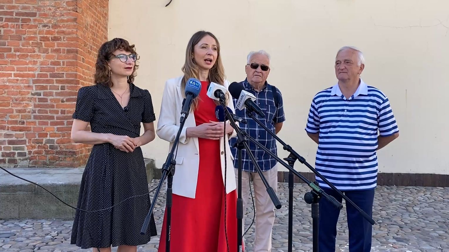 Tarnów. Ministra Dziemianowicz-Bąk zapowiada pierwszą wypłatę rent wdowich